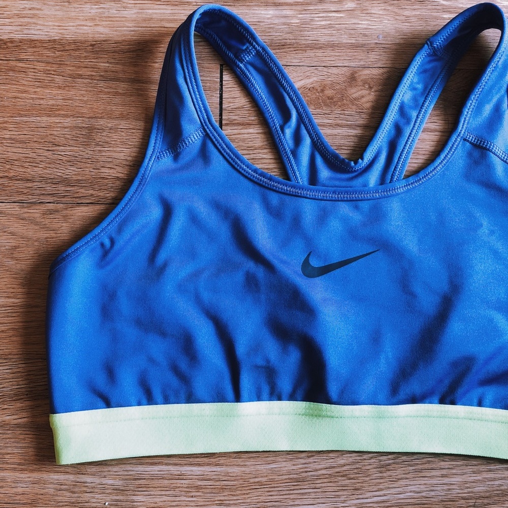 nike sports bra